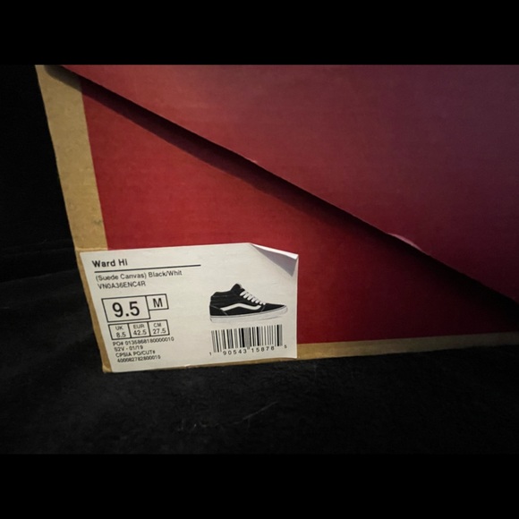 Men’s Vans - Picture 4 of 11